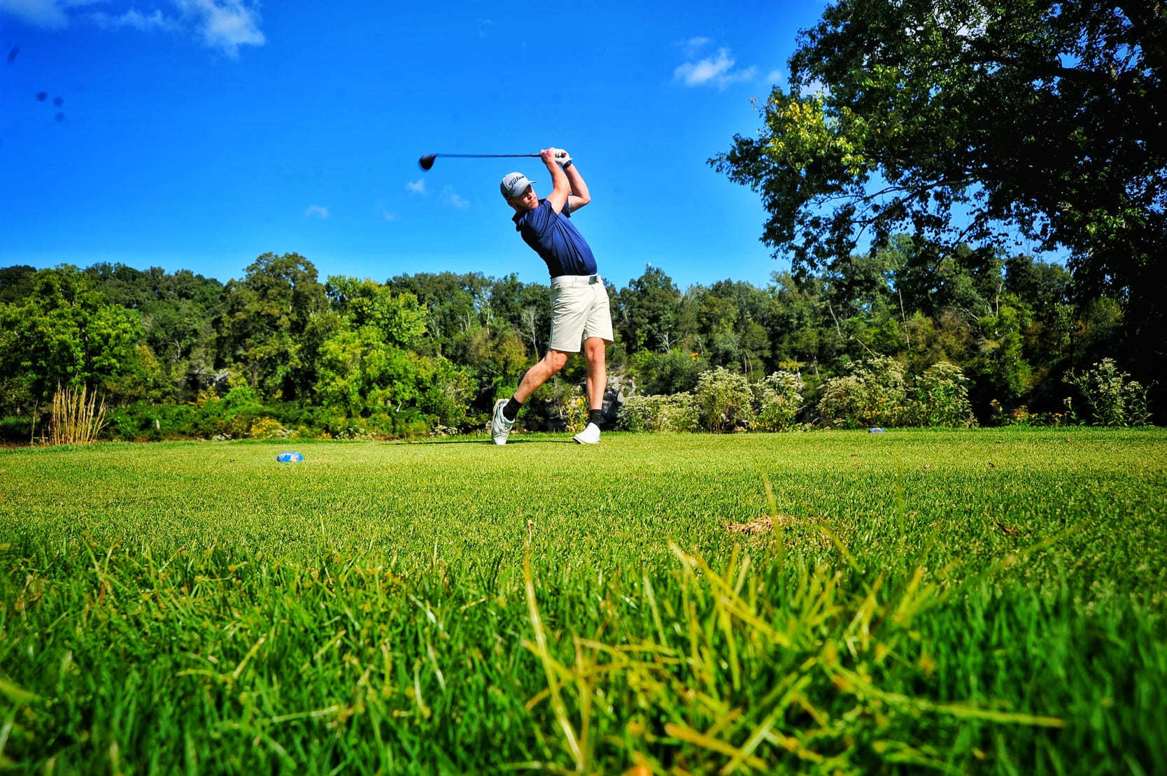 Golfer playing on a Tennessee golf course